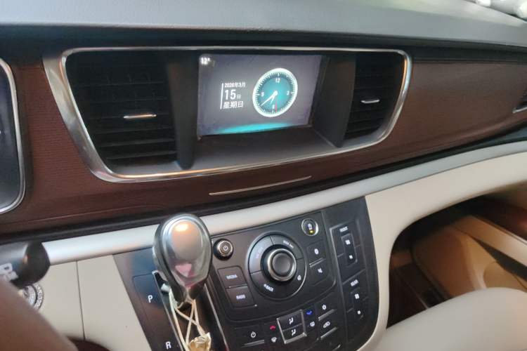 Used Buick GL8 2018 28T Luxury Model China VI Standard