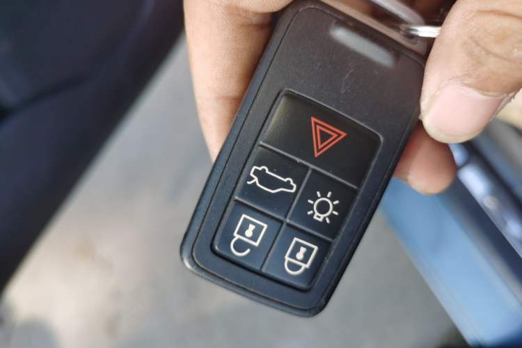 Used Volvo V40 2014 2.0T Zhiyi Version