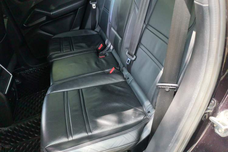 Used Porsche Cayenne 2018 Cayenne 3.0T Left Rear Seat