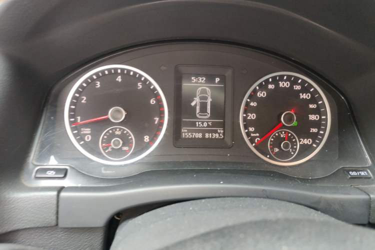Used Volkswagen Tiguan 2010 1.8 TSI Automatic Two-Wheel Drive Trend Edition Instrument Cluster