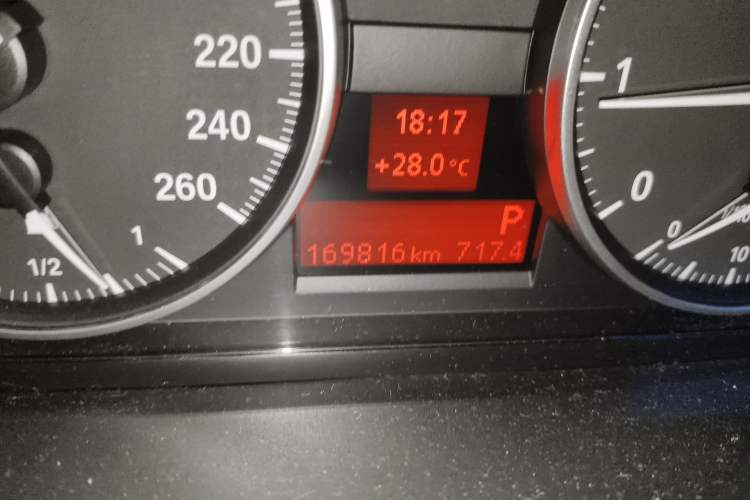 Used BMW X1 2014 sDrive18i Leading Model
