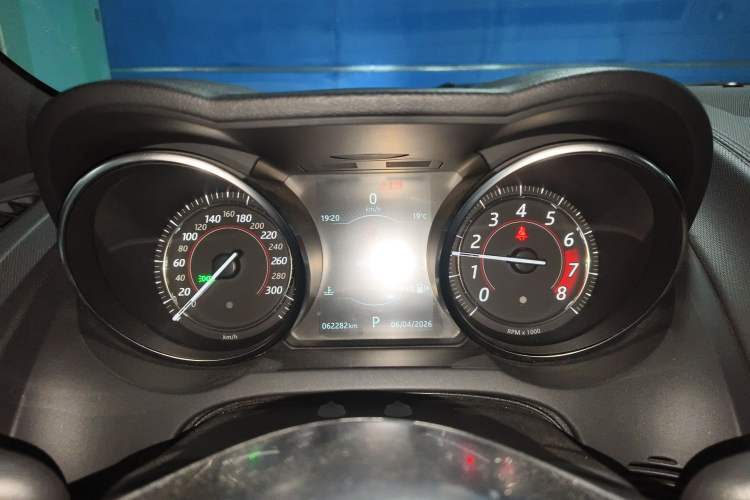 Used Jaguar F-TYPE 2019 2.0T Hardtop Version