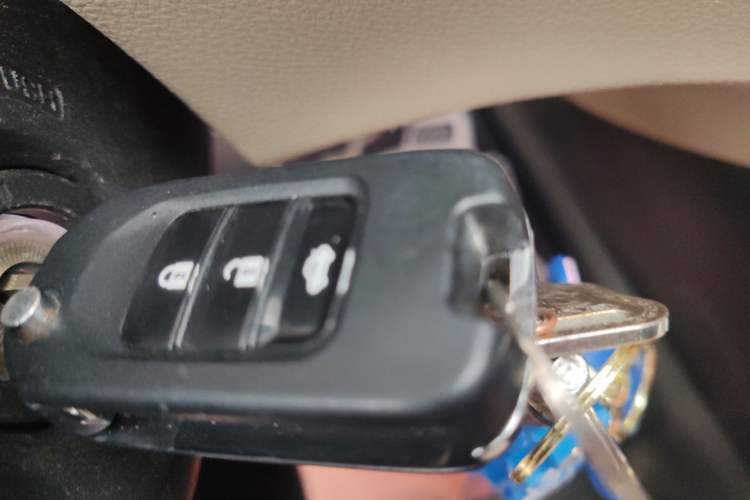 Used Honda Jade 2013 1.8L automatic Comfort version 5 seats