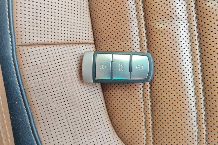 Used Volkswagen FAW-Volkswagen CC 2013 2.0 TSI Prestige Model Vehicle Key