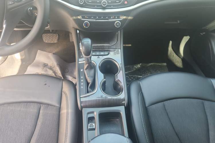 Used Buick Verano 2019 Sedan 20T Dual-Clutch Leading Model Gear Lever
