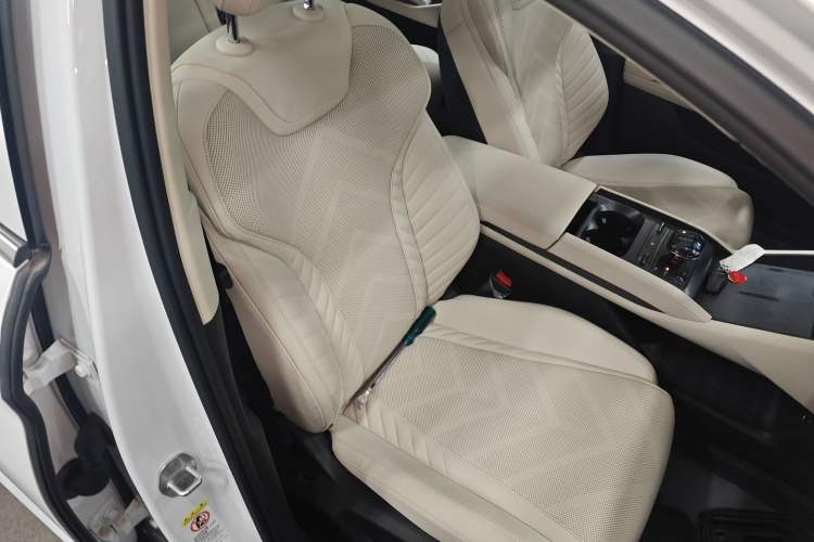 Used BYD Qin L 2024 DM-i 120KM Excellence Model