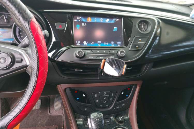 Used Buick Envision 2018 28T Four-Wheel Drive Elite Version Audio And AC Panel