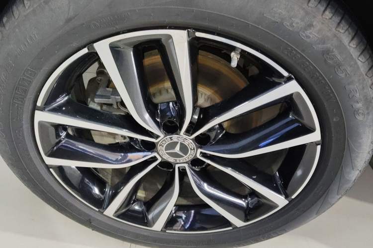 Used Mercedes-Benz GLC 2020 Facelift GLC 260 L 4MATIC Luxury Edition
