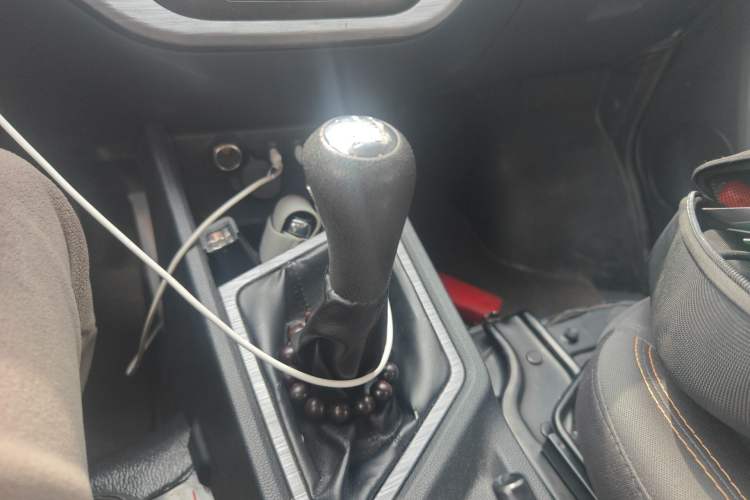 Used CHANGAN KAICHENG Ruixing M60 2023 1.5L GDI Elite-Class Passenger Vehicle 6/7 Seats Gear Lever