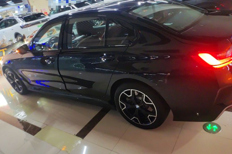 Used BMW i3 2025 eDrive 40 L Midnight Edition

