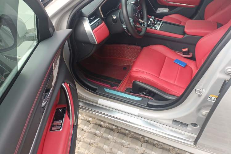 Used Jaguar XFL 2023 XFL 2.0T P250 Two-Wheel-Drive Elite Sport Edition