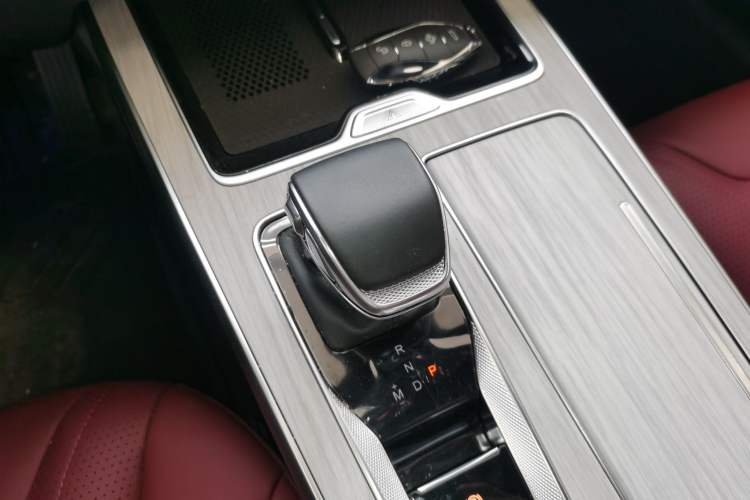 Used Hongqi HS5 2025 2.0T Two-Wheel-Drive Xuan Ying Edition