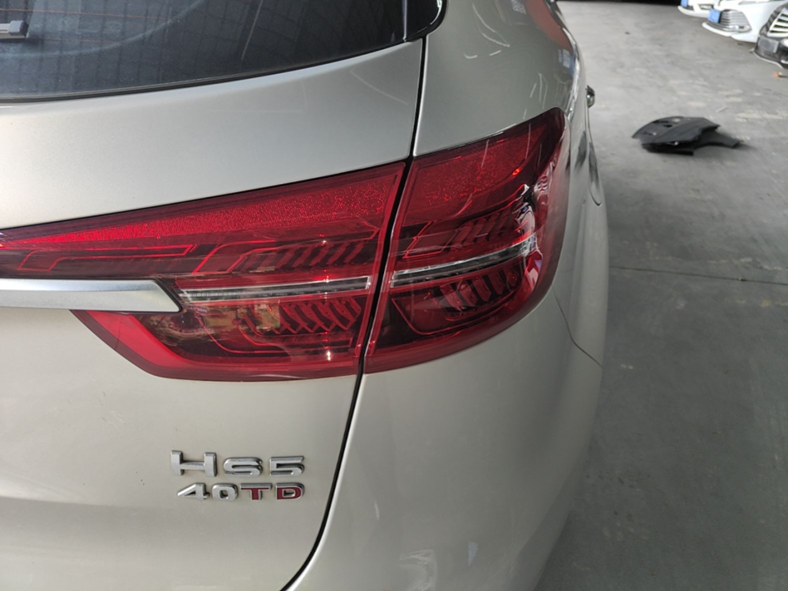 Hongqi HS5 2022 Revised Version 2.0T Smart Connect Flagship Edition — снимка 9