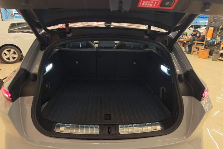 Used Nio ET5T 2024 75kWh Touring