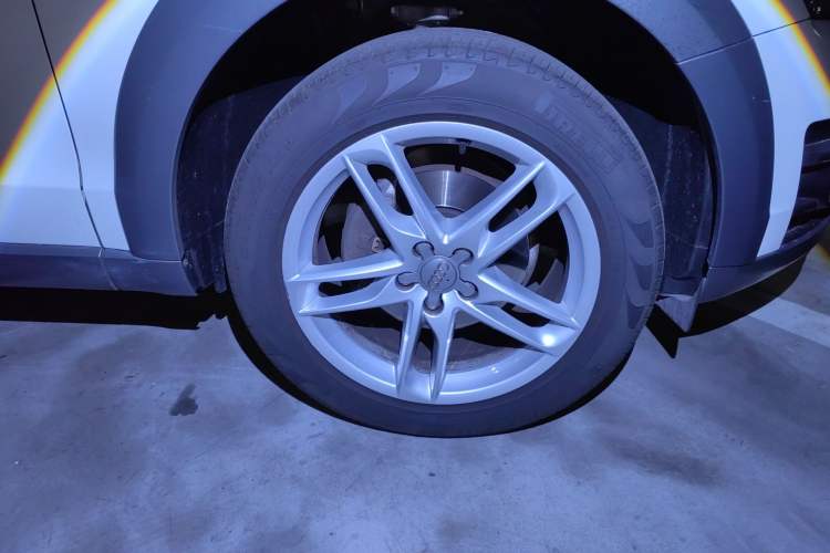 Used Audi Q5 2017 Plus 40 TFSI Technology Model