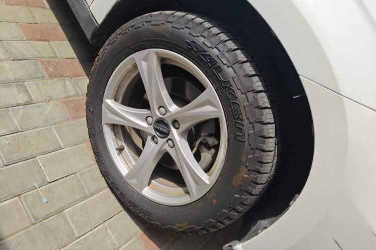 Used Haval H2 2018 Chuanxiang Edition 1.5T Dual-Clutch Two-Wheel Drive Fashion Model China V Standard Right Front Wheel Hub