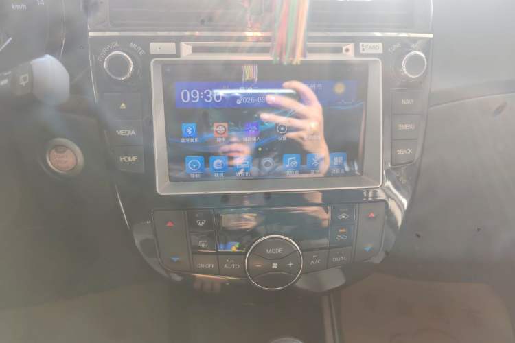 Used Nissan Tiida 2014 1.6L CVT Smart Model