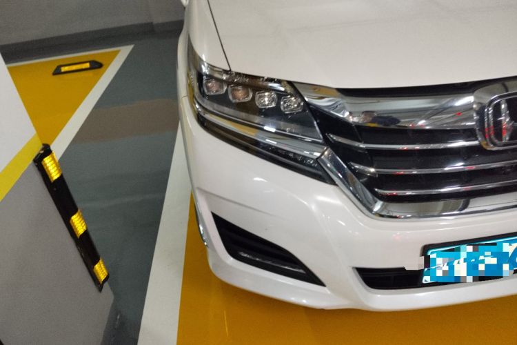 Used Honda Elysion 2016 2.4L Supreme Edition
