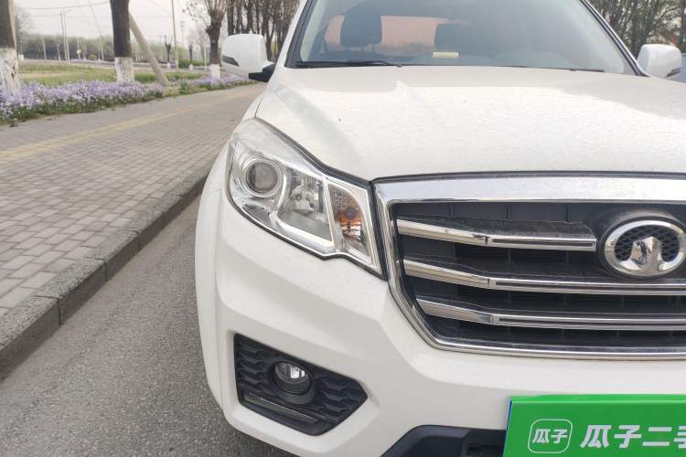 Used Great Wall Wingle 6 2017 2.4L Gasoline Two-Wheel Drive Elite Version 4G69 Right Front Headlight