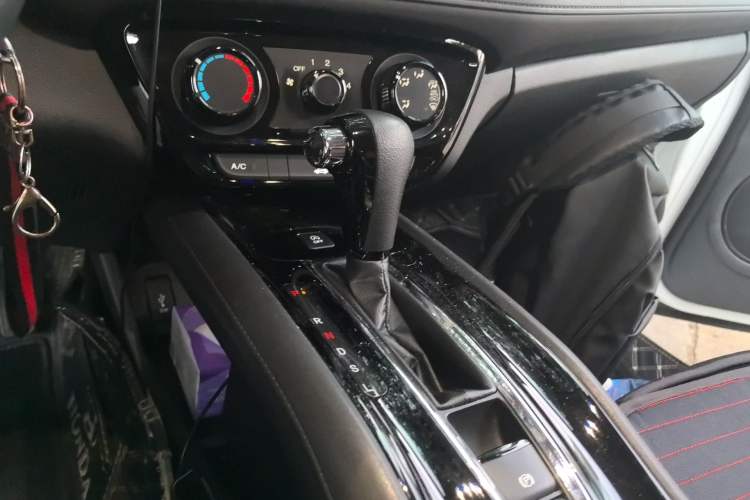Used Honda Vezel 2020 1.5L CVT Pioneer Edition Gear Lever