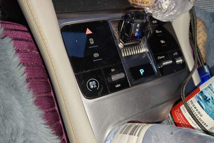 Used BYD Song PLUS New Energy 2024 HONOR Edition DM-i 71km Luxury Model Gear Lever