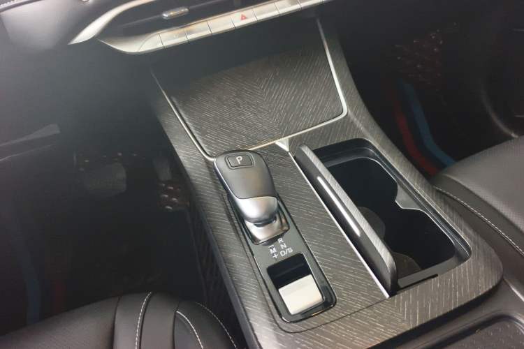 Used Venucia V 2021 260T Idol Edition