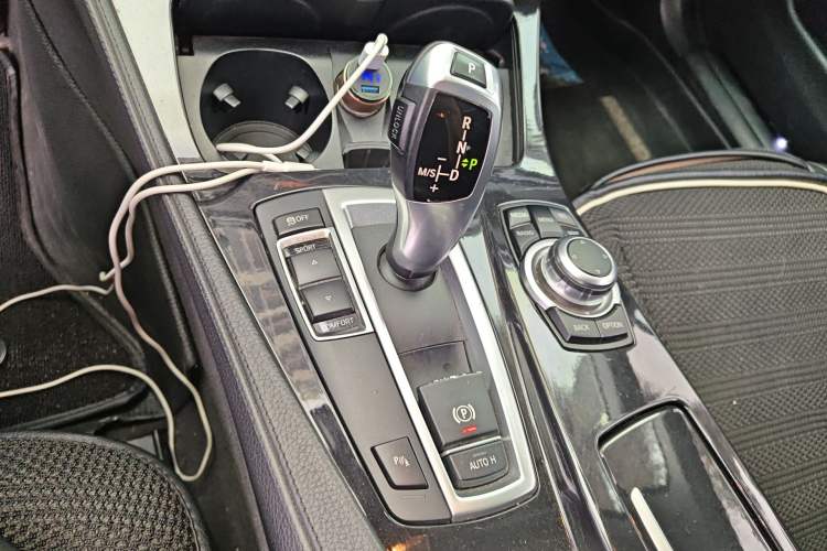 Used BMW 5 Series 2014 520Li Elegant Model Gear Lever