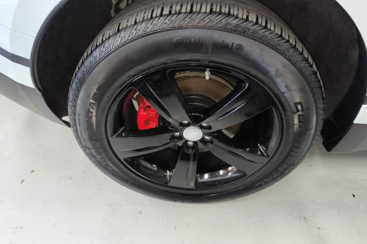 Used Land Rover Range Velar 2020 P250 Right Rear Wheel Hub