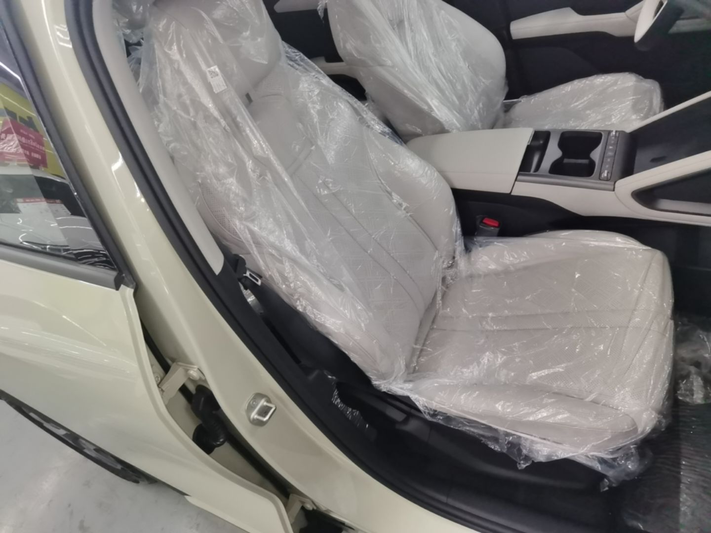 BYD Yuan UP 2027 Model Flying Edition 401KM Navigation Version — снимка 19