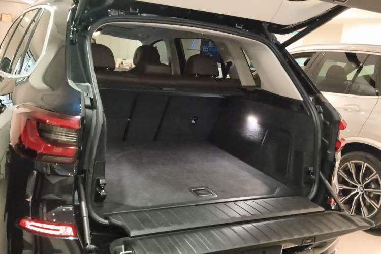 Used BMW X5 2022 Restyled xDrive 30Li Luxury Version M Sport Package