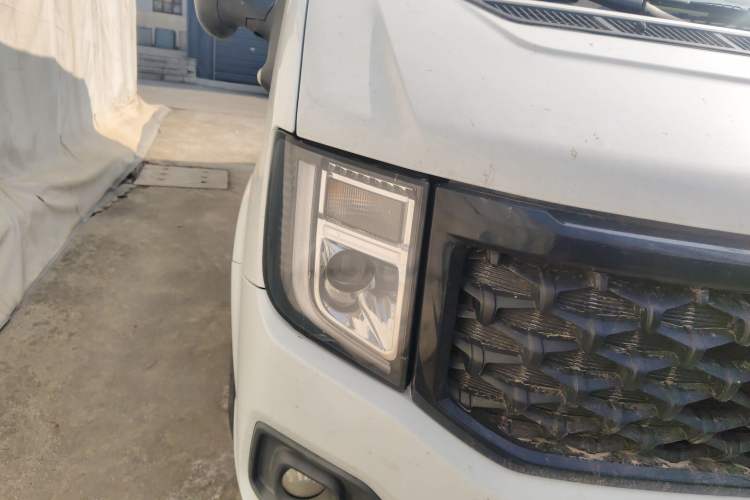 Used JMC Fushun 2022 2.0T Manual Multi-Function Passenger Vehicle Mid-Range High Roof 6-7 Seats
