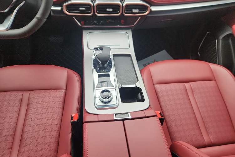 Used JETOUR X70 PLUS 2025 Champion Edition 1.5T DCT Champion MAX+ 5-seater