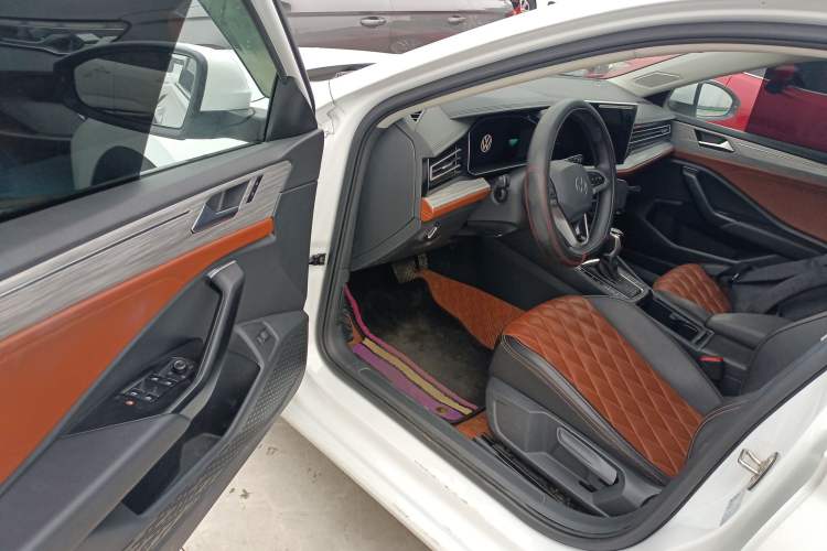 Used Volkswagen Sagitar 2023 280TSI DSG Excellence Plus Edition Driver Seat