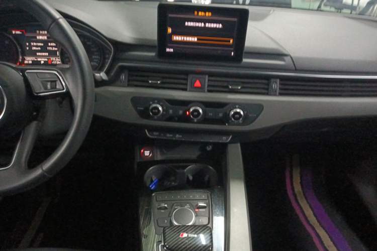 Used Audi A4L 2017 Plus 40 TFSI Ambition Model Audio And AC Panel