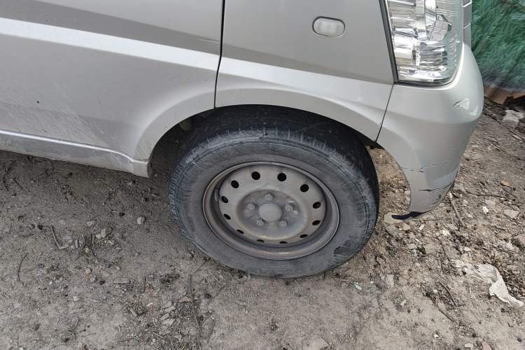 Used Wuling Rongguang EV 2020 Basic Version 7-Seater 300 km
