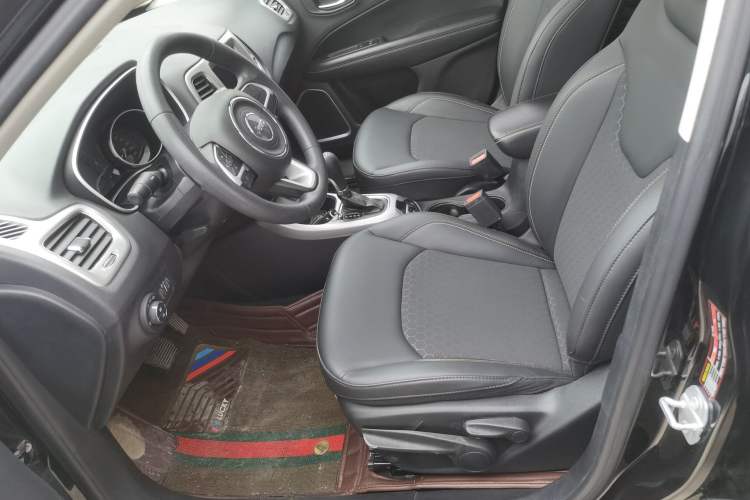 Used Jeep Compass 2019 220T Automatic Enjoyment Version Left Front Seat