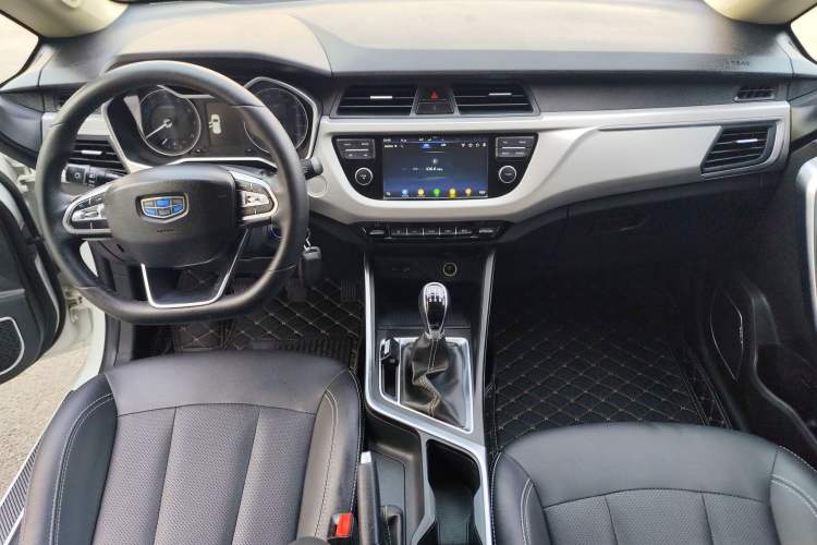 Used Geely Auto Vision X3 2019 Upgraded Model 1.5L Manual Elite Version