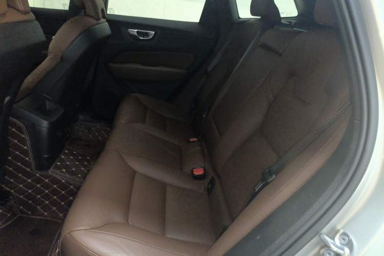 Used Volvo XC60 New Energy 2023 T8 Plug-in Hybrid Long-Range All-Wheel Drive Smart Luxury Edition