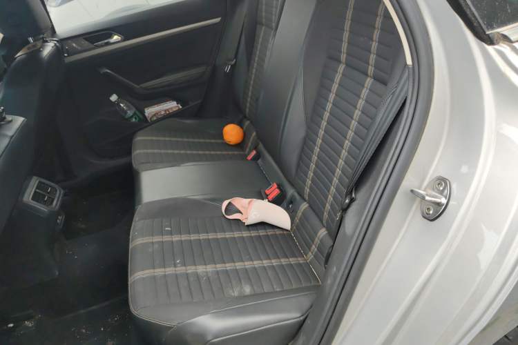 Used Volkswagen Lavida 2019 280TSI DSG Comfort Edition China VI standard Left Rear Seat