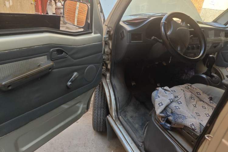 Used Wuling Zhiguang 2010 1.0L Liye Edition
