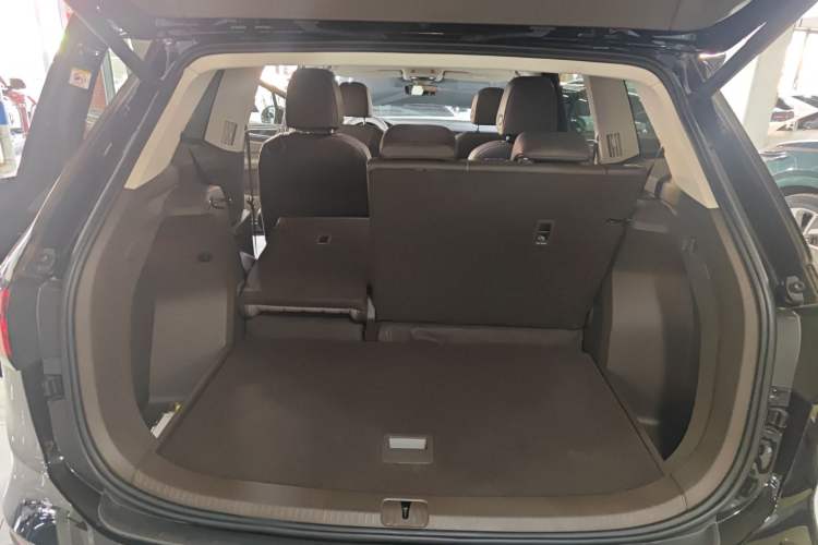 Used Volkswagen Viloran 2024 380TSI Luxury Edition