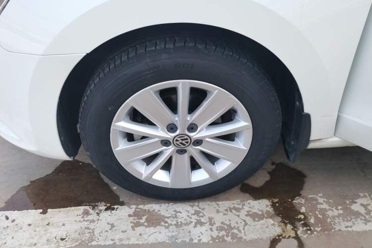 Used Volkswagen Jetta 2015 1.6L Manual Comfort Model
