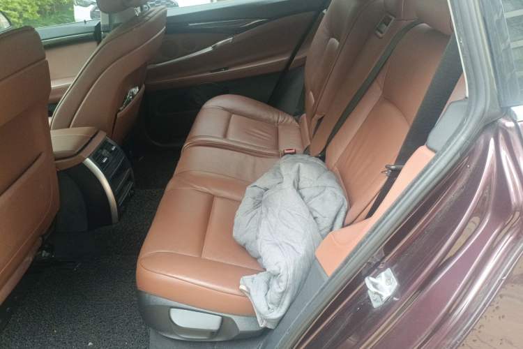 Used BMW 5 Series GT 2013 535i Elegant Edition
