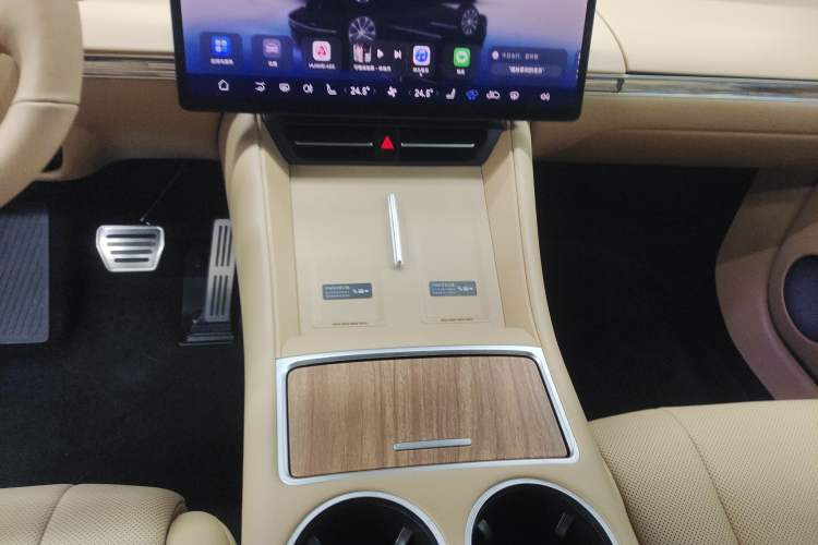 Used Hima Luxeed R7 2024 Pure Electric 667km Pro
