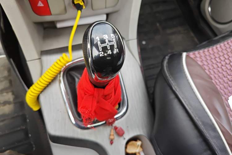 Used HYOSOW H3 2016 H3F 1.5L Manual Luxury Model Gear Lever