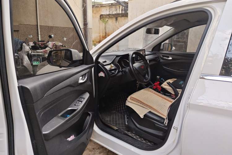 Used Wuling Hongguang S3 2019 1.5L Manual Standard Version China VI Standard
