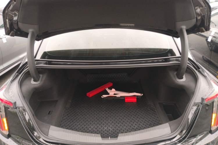 Used Cadillac CT5 2023 28T Prestige Model
