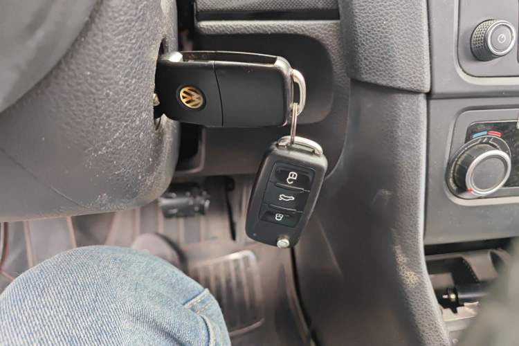 Used Volkswagen Golf 2012 1.6L Automatic Comfort Model Vehicle Key