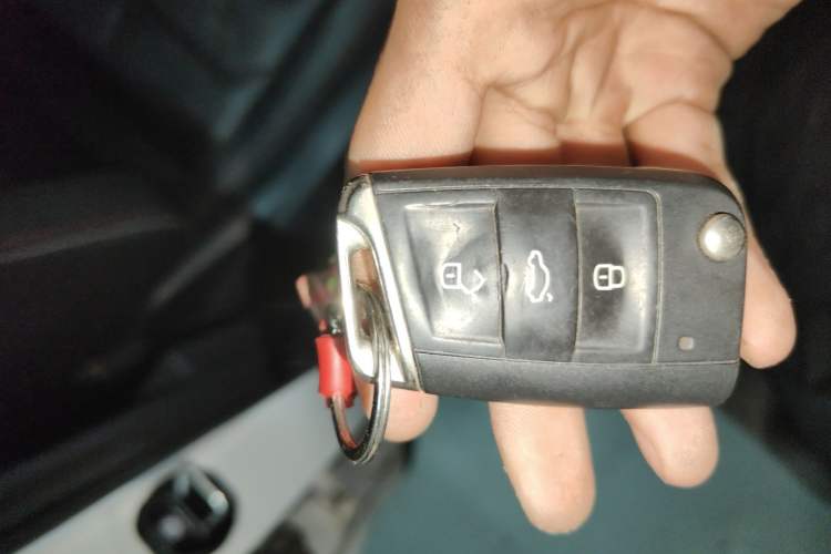 Used Volkswagen Tayron 2019 Teramont Edition 280TSI Two-Wheel Drive Luxury Model China VI Standard Vehicle Key