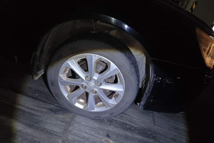 Used Soueast V3 Lingyue 2011 Revised Version 1.5L Manual – Style Edition Right Front Wheel Hub